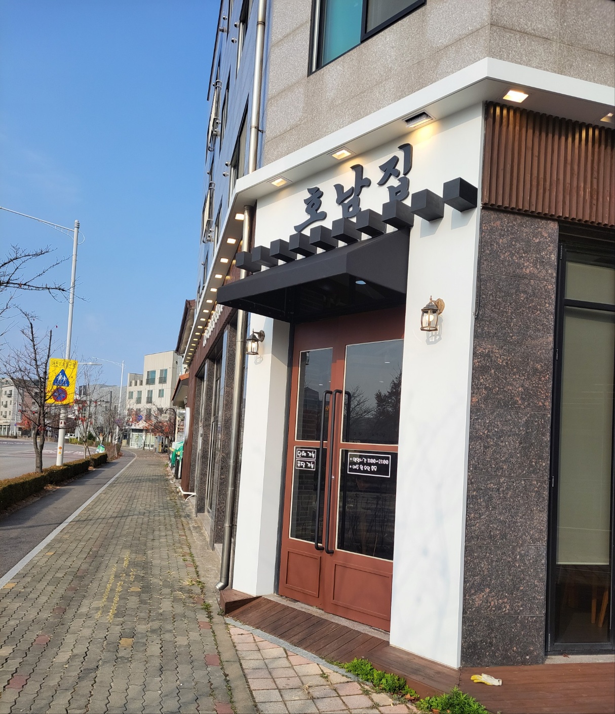 /user/a/awning114/editor/2411/d8f3e822ff75d15bbe1f9c85fe5e0a77_1732509982_3241.jpg 이미지크게보기
