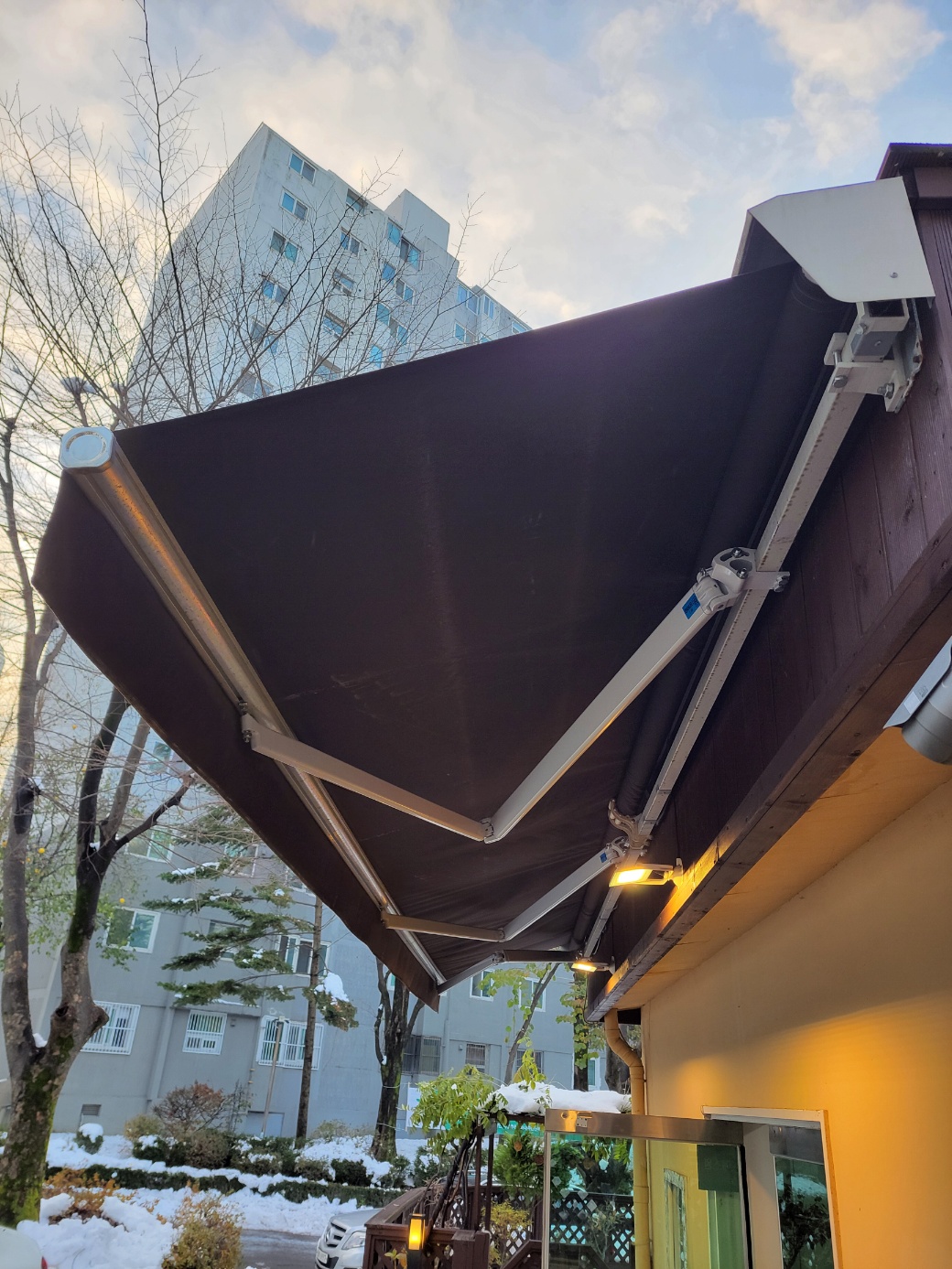 /user/a/awning114/editor/2412/061ed702ce9237217e29045e9f8ee665_1733036555_4075.jpg 이미지크게보기